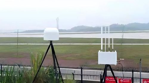 最新の会社の事例について 空港 で の 鳥 の レーダー の 適用